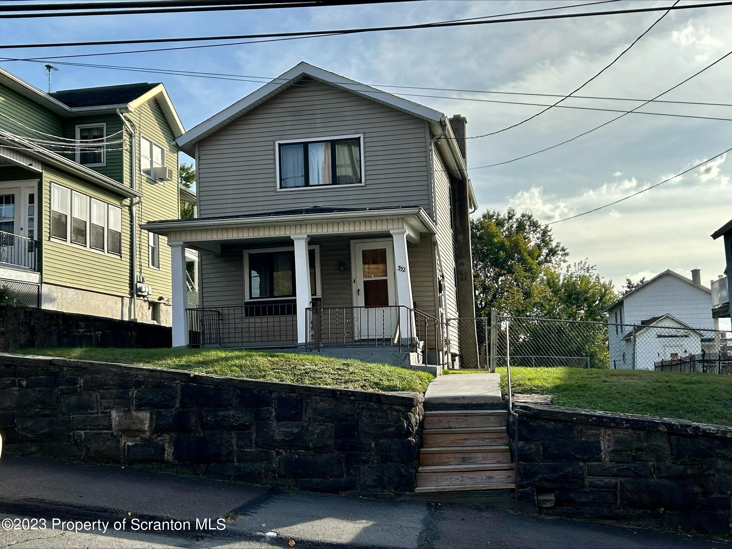 332 Maple Street Scranton, PA 18505 - Photo 1 of 27 Gallery Image 1