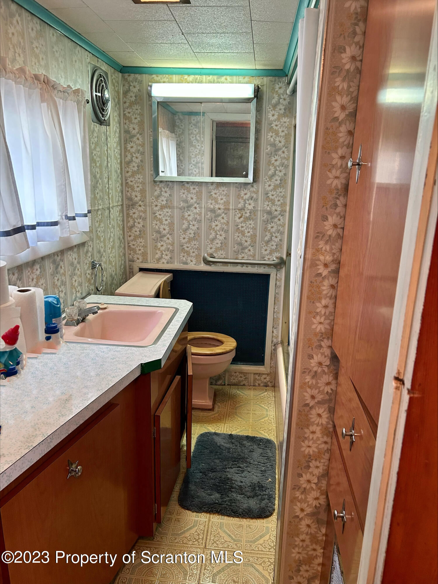 332 Maple Street Scranton, PA 18505 - Photo 19 of 27 Gallery Image 19