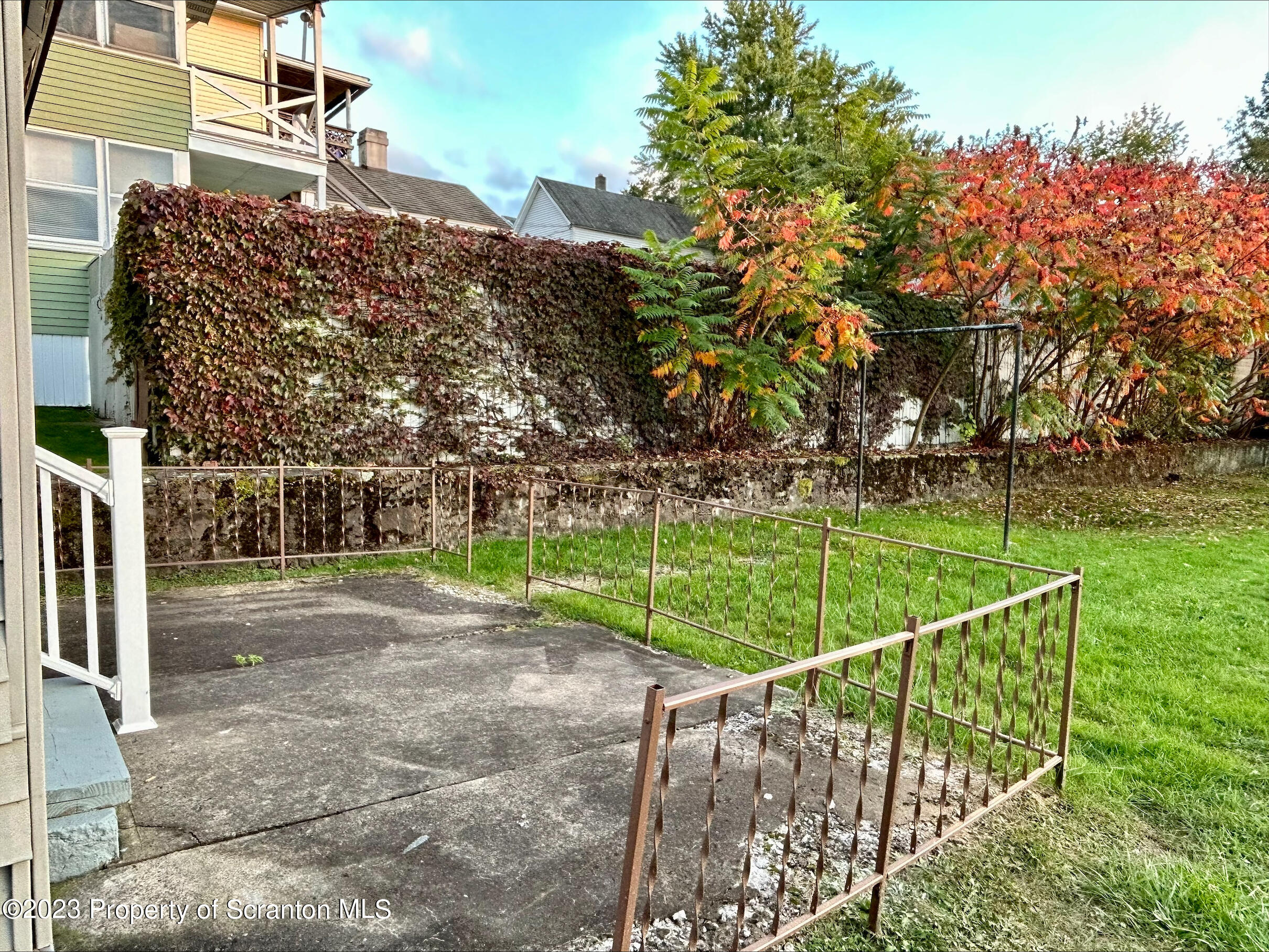 332 Maple Street Scranton, PA 18505 - Photo 7 of 27 Gallery Image 7