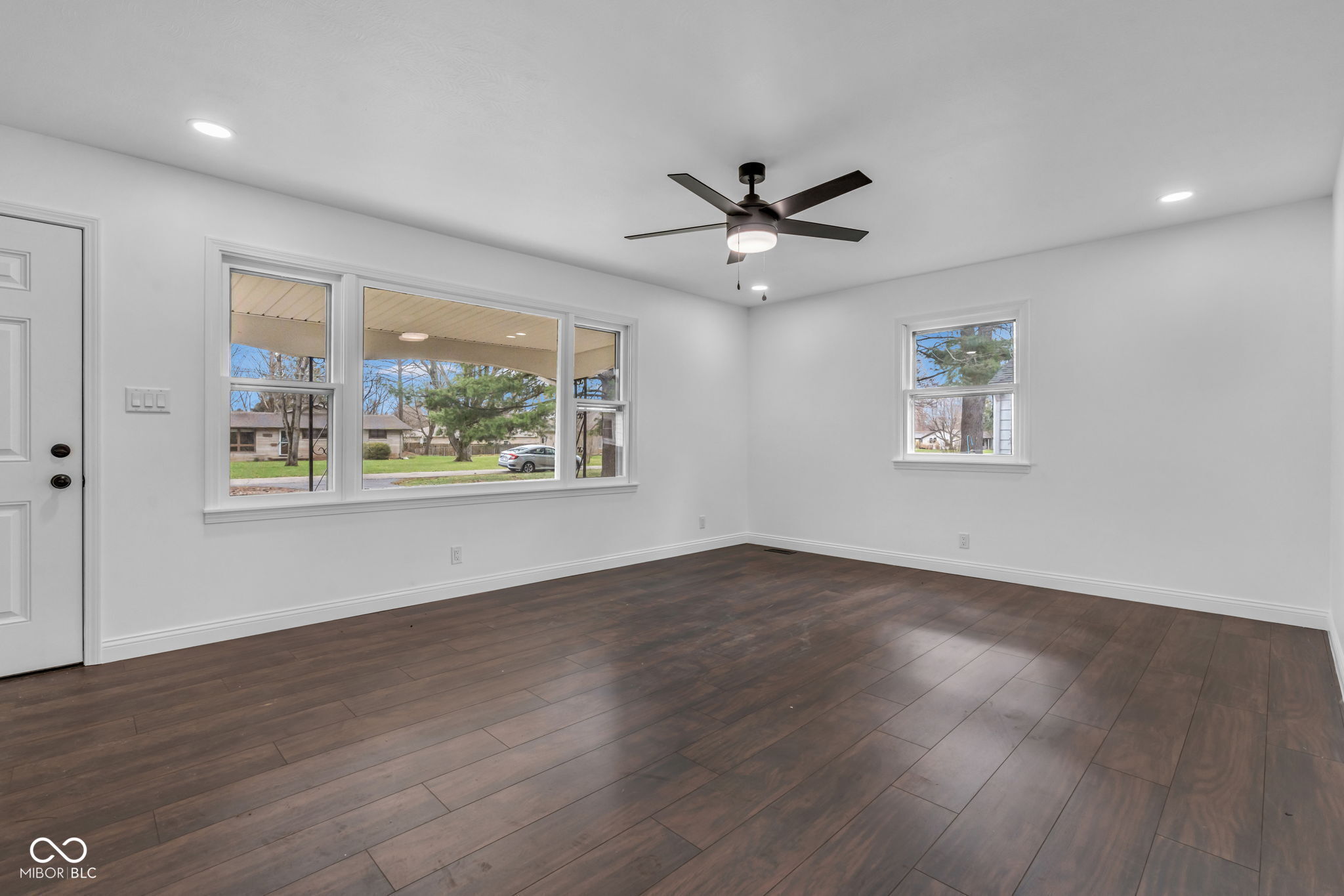 3448 Rost Drive Columbus, IN 47203 - Photo 5 of 49