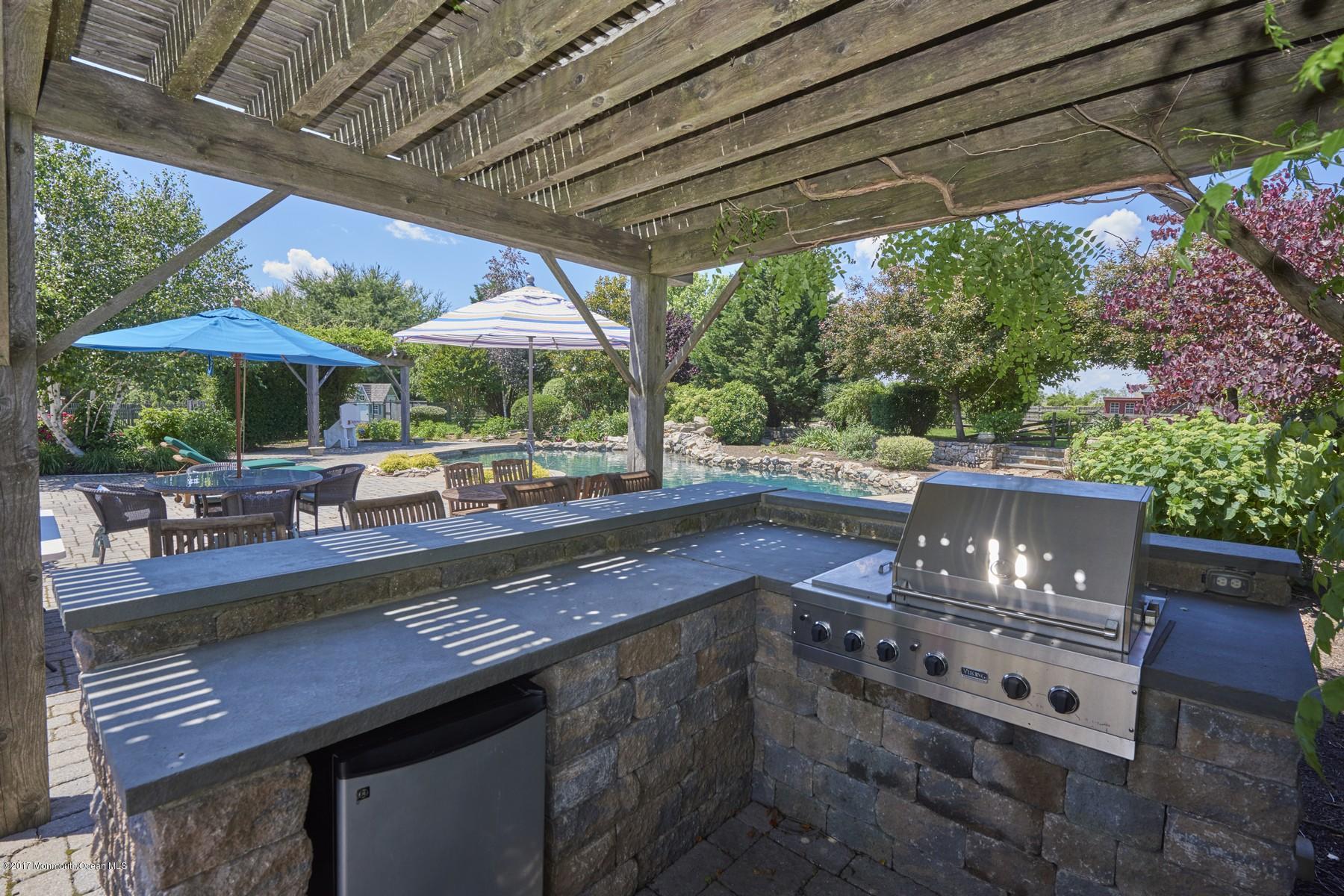 49 Nurko Road Millstone Township, NJ 08535 - Photo 27 of 39 Outdoor grilling area