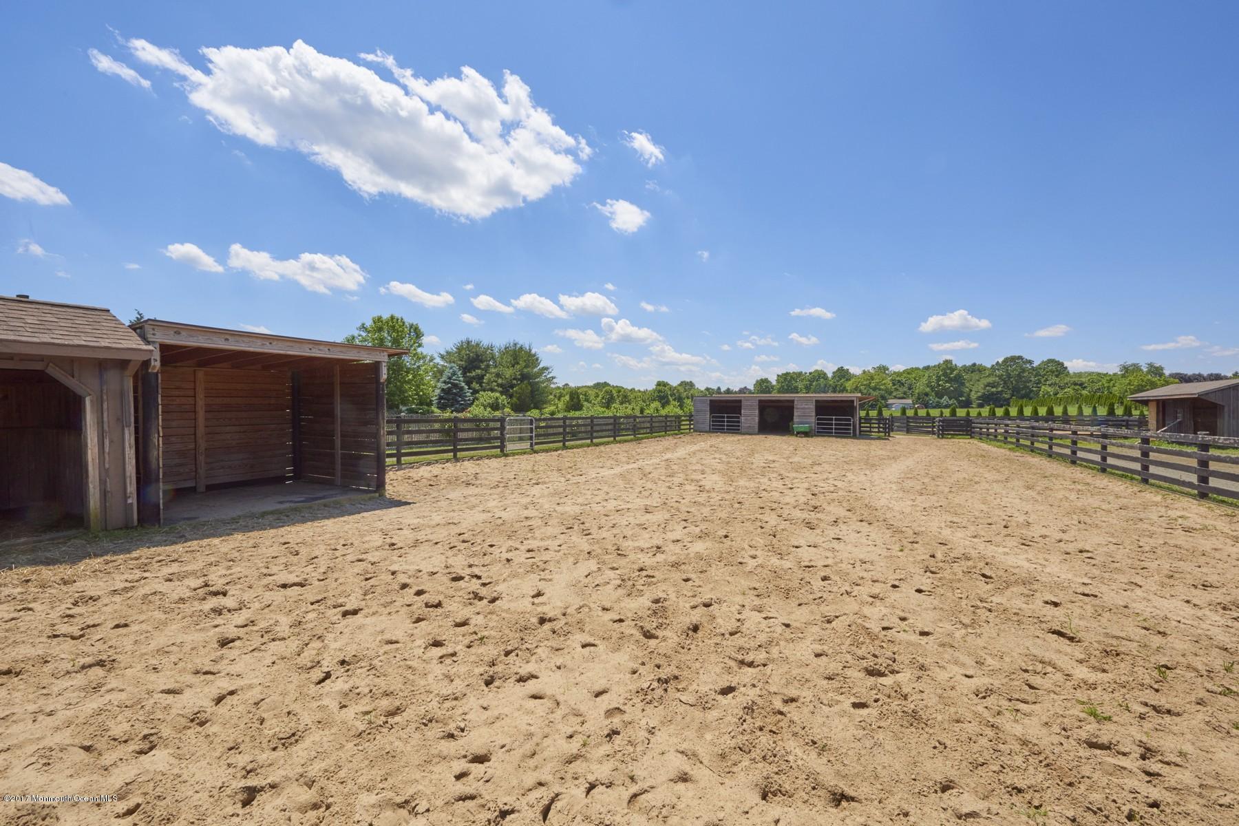 49 Nurko Road Millstone Township, NJ 08535 - Photo 32 of 39 Horse stalls