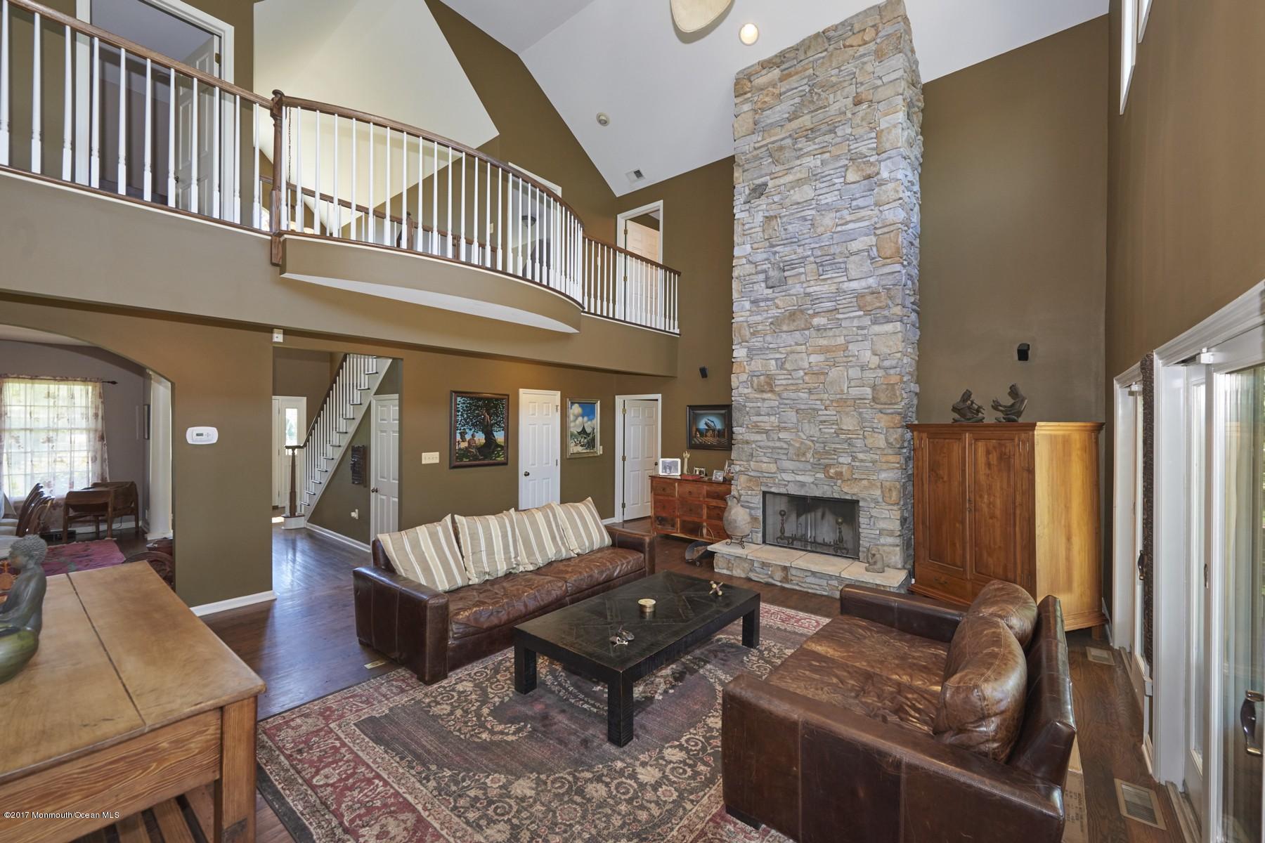 49 Nurko Road Millstone Township, NJ 08535 - Photo 8 of 39 Living room