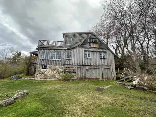 $999,999 | 41 Circuit Road, York, ME 03902
