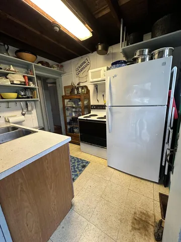 $999,999 | 41 Circuit Road, York, ME 03902