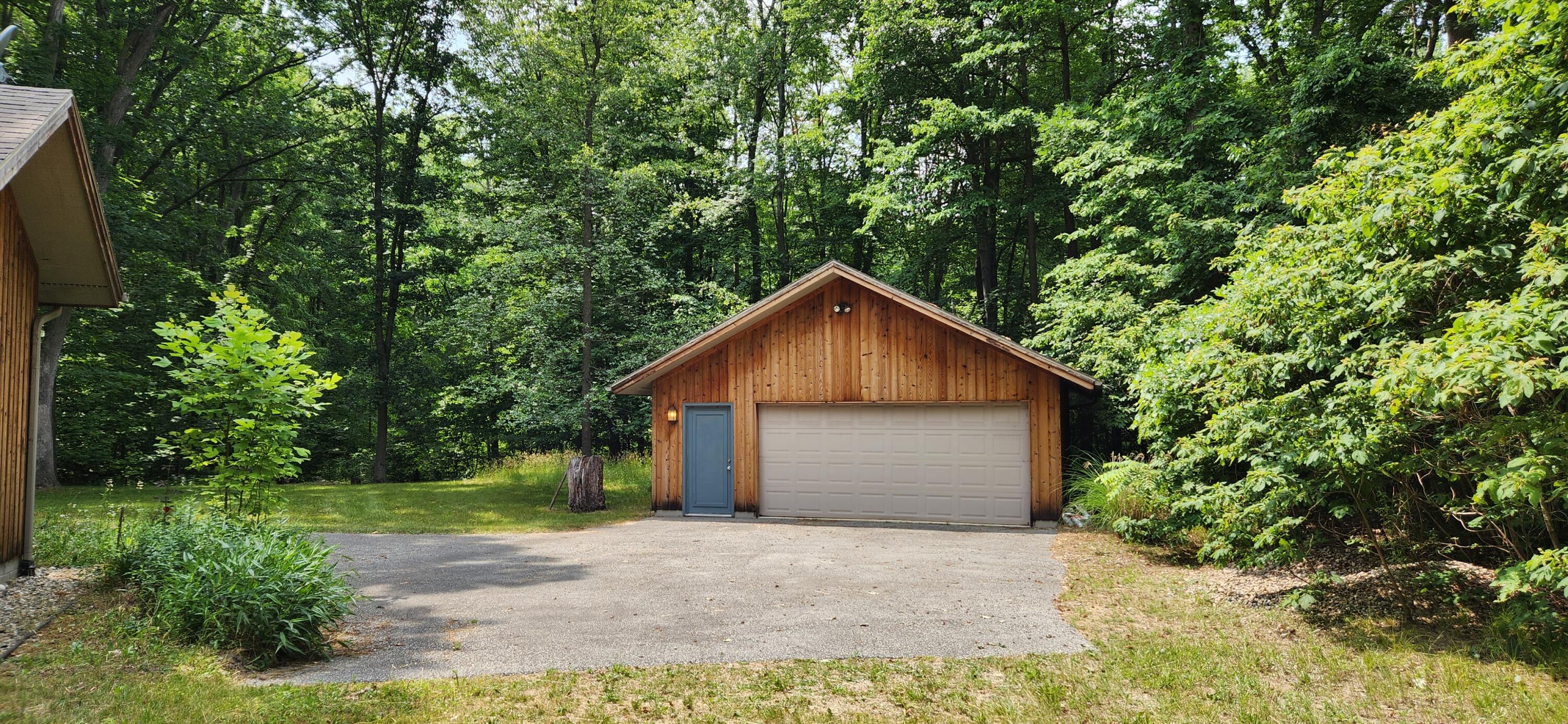 19386 Shedd Road New Buffalo, MI 49117 - Photo 9 of 39 20230622_151406