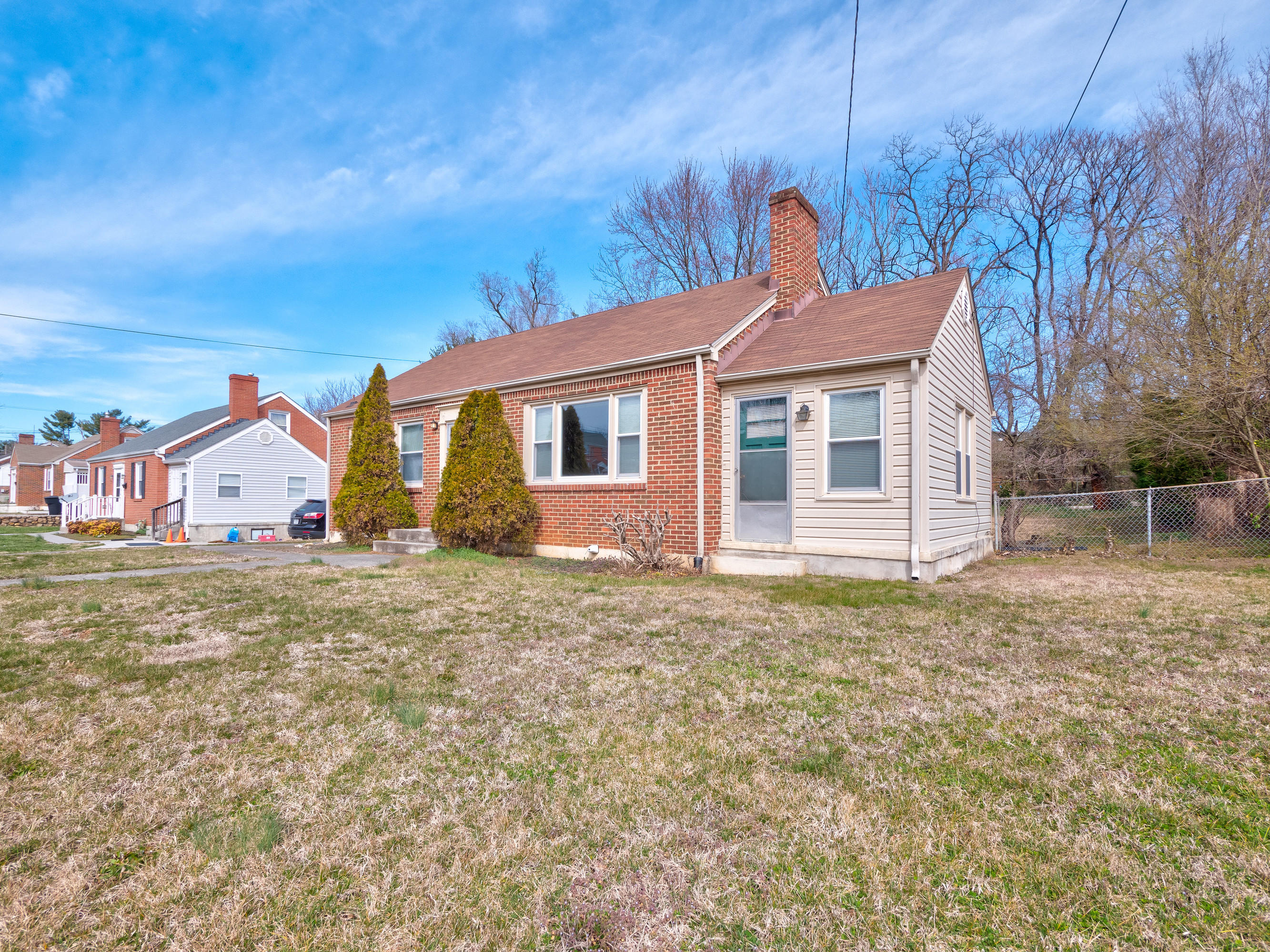 5333 Malvern Road Roanoke, VA 24012 - Photo 2 of 30 Brick ranch home