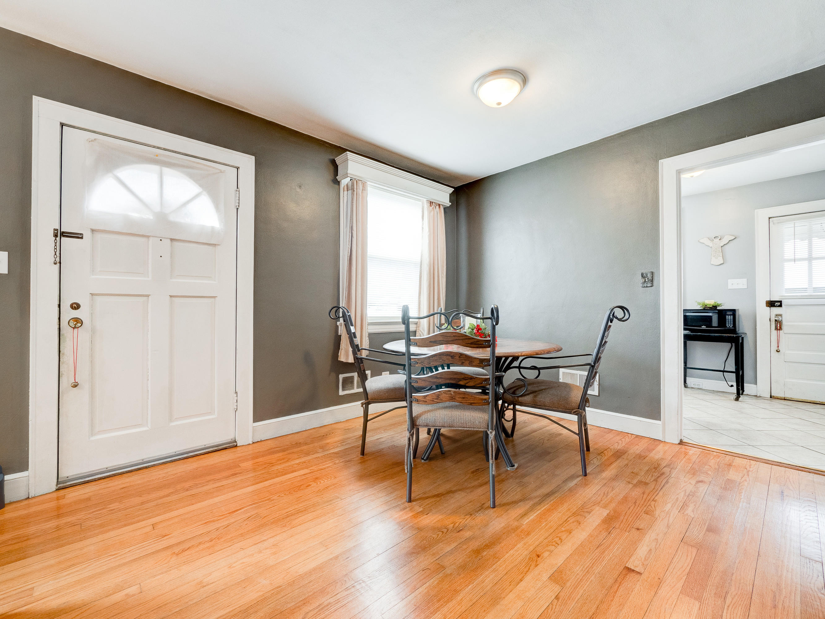 5333 Malvern Road Roanoke, VA 24012 - Photo 13 of 30 Living Room