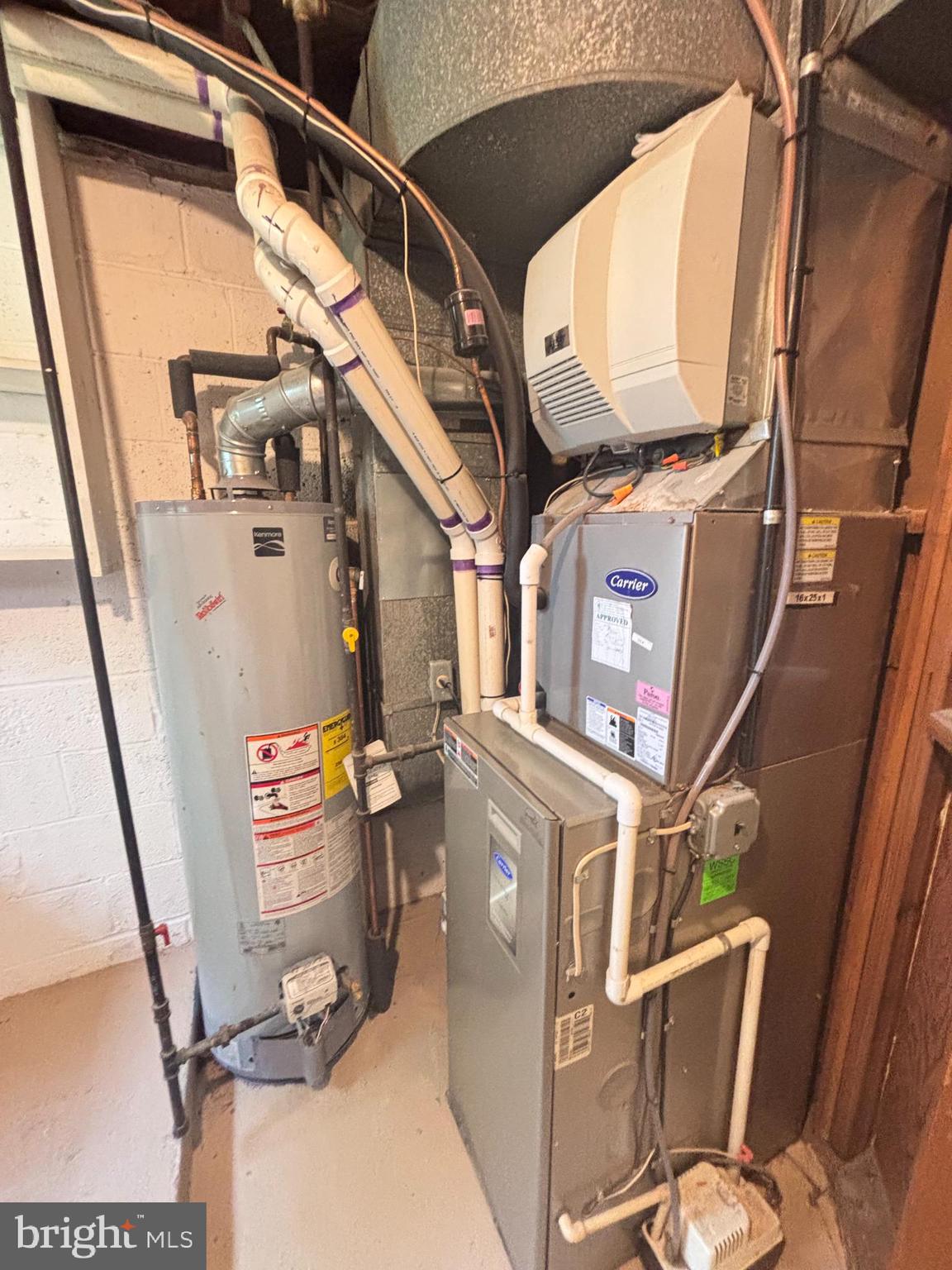 13015 Estelle Road Silver Spring, MD 20906 - Photo 35 of 38 a view of living room