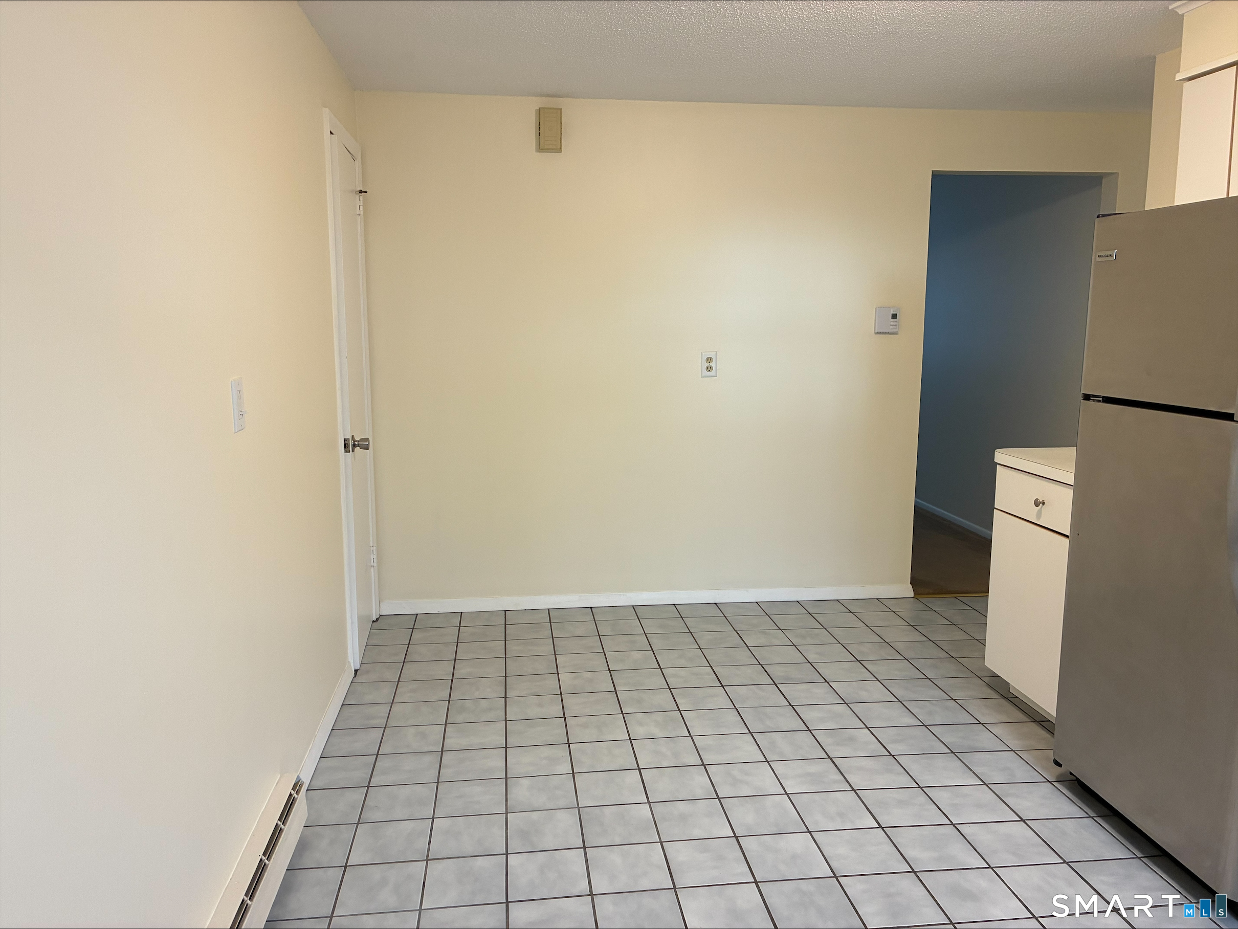 26 College Street, Unit 2 Clinton, CT 06413 - Photo 23 of 27 a view of an empty room