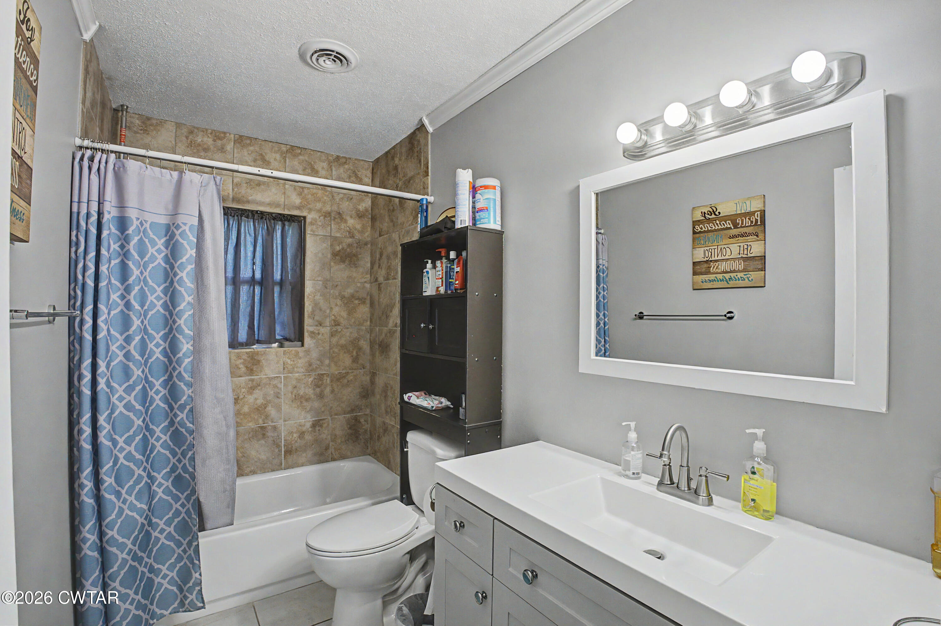 1180 Pine Street Covington, TN 38019 - Photo 16 of 35 Main Bathroom (1)