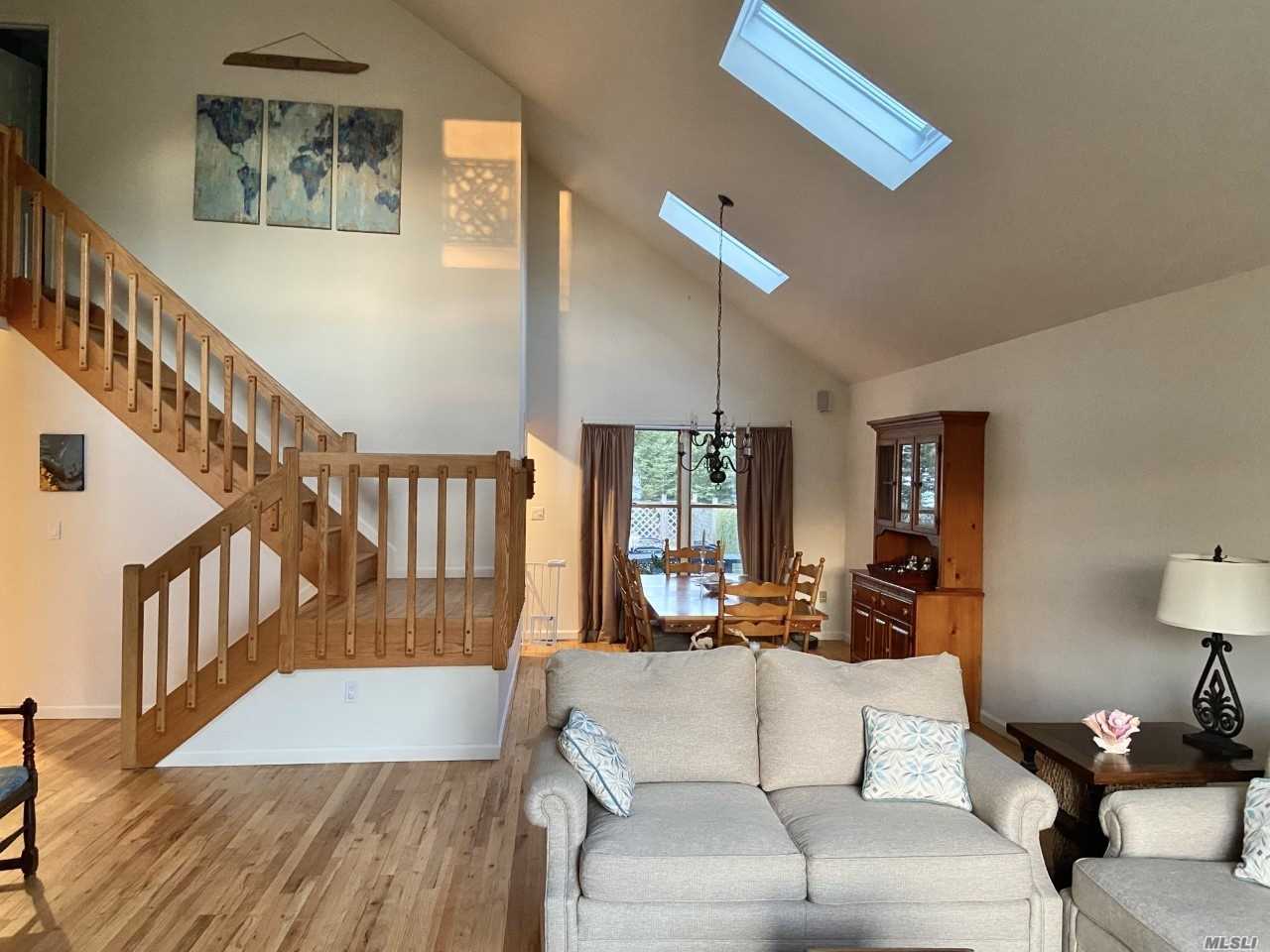 95 Country Club Road Bellport, NY 11713 - Photo 2 of 19