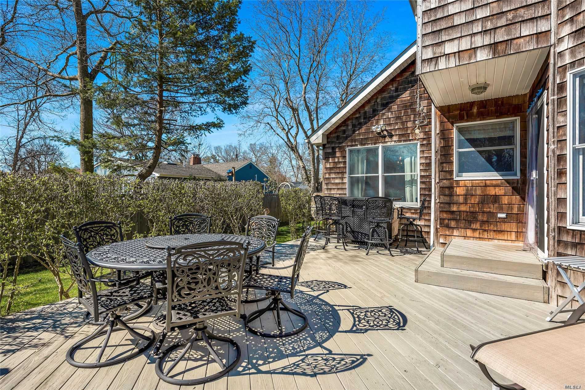 95 Country Club Road Bellport, NY 11713 - Photo 14 of 19