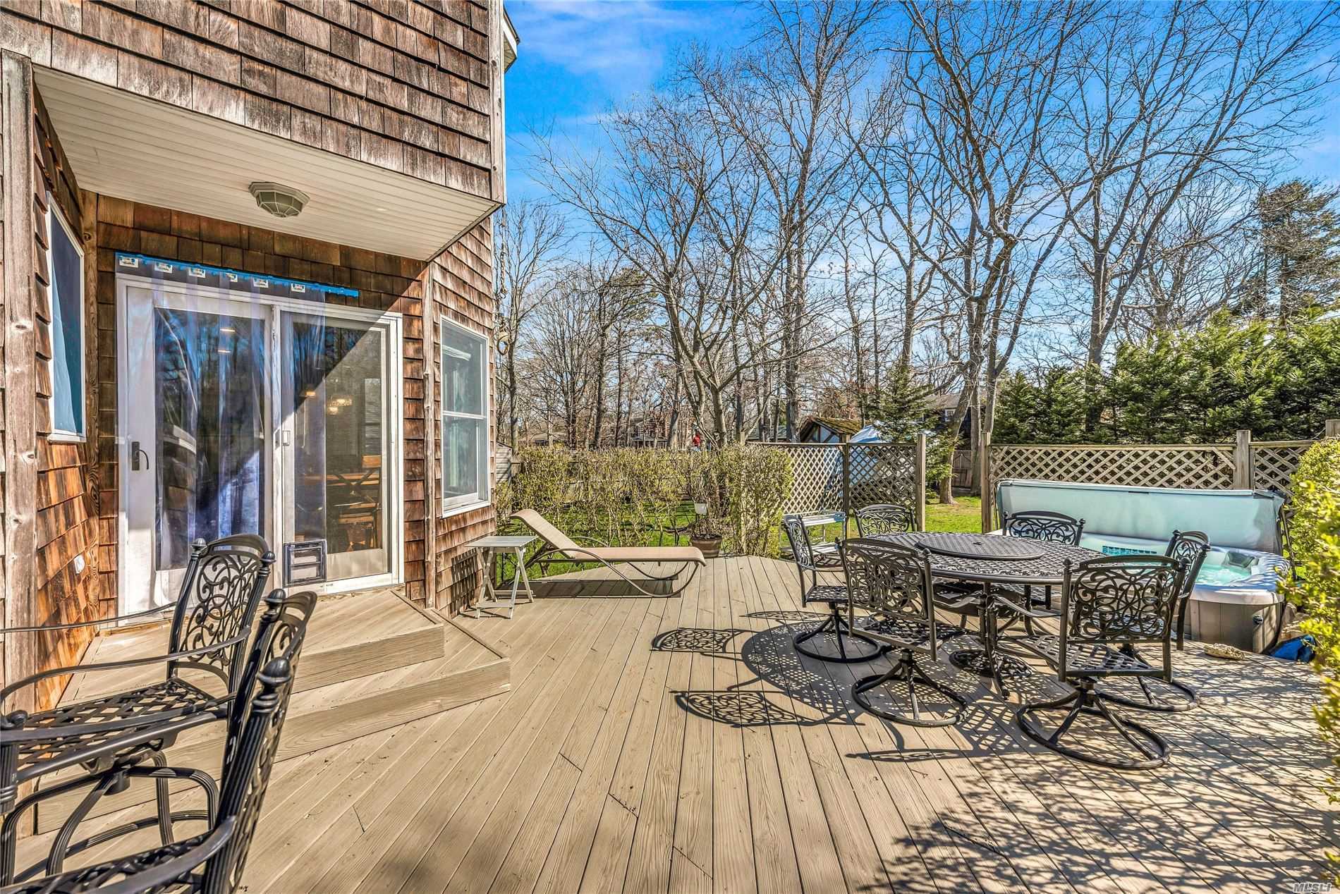 95 Country Club Road Bellport, NY 11713 - Photo 15 of 19