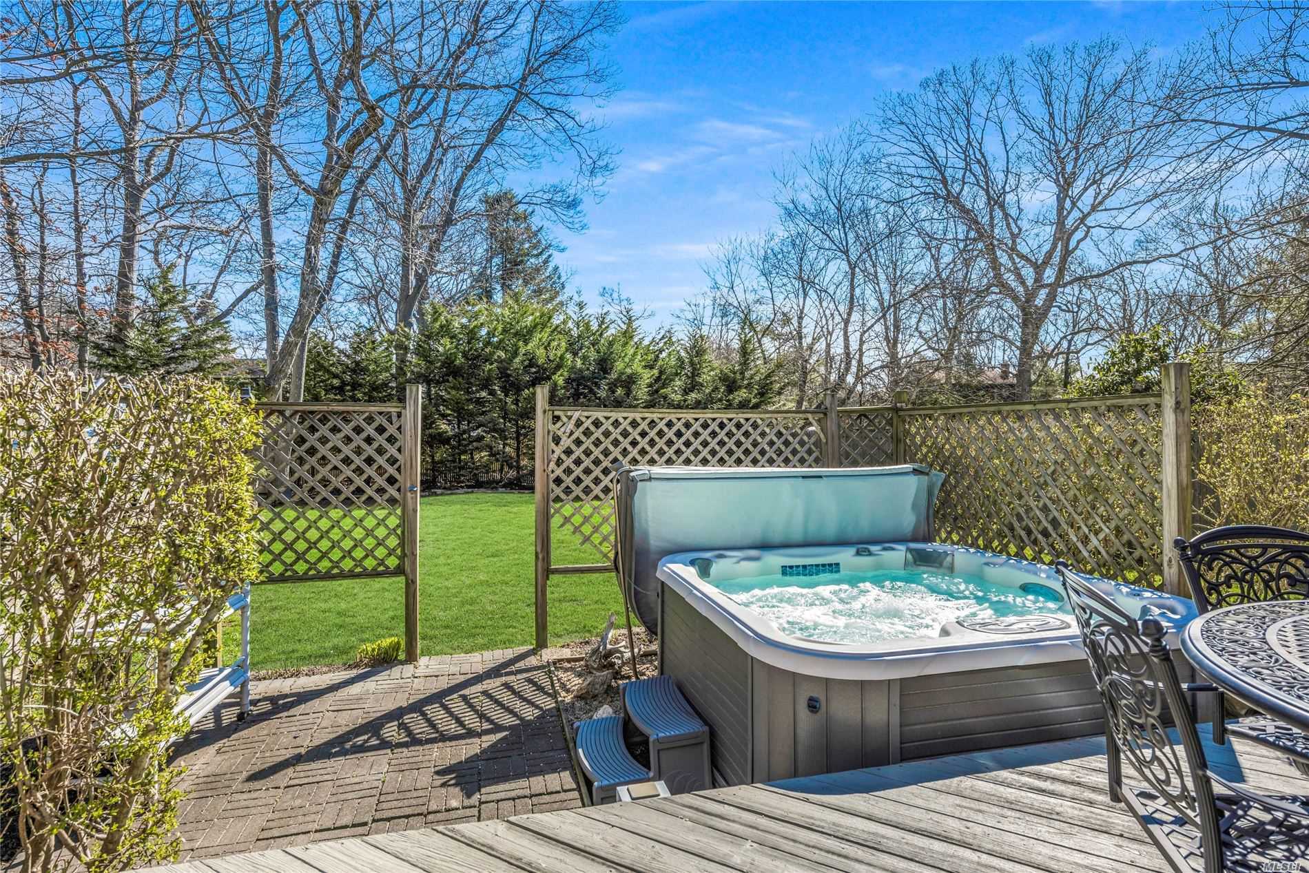 95 Country Club Road Bellport, NY 11713 - Photo 16 of 19