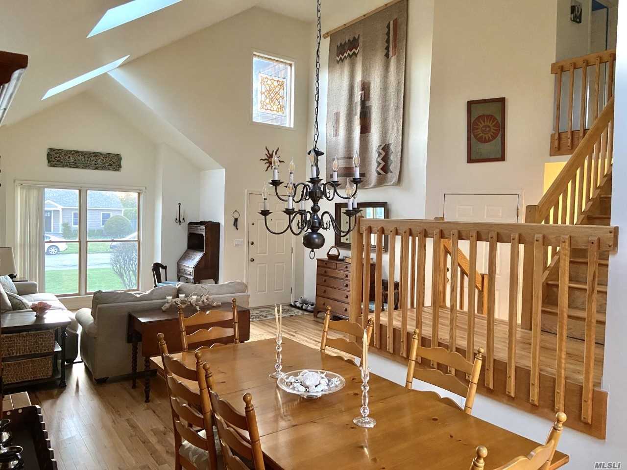 95 Country Club Road Bellport, NY 11713 - Photo 4 of 19