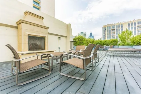 $369,995 | 758 North Larrabee Street, Unit 630, Chicago, IL 60654