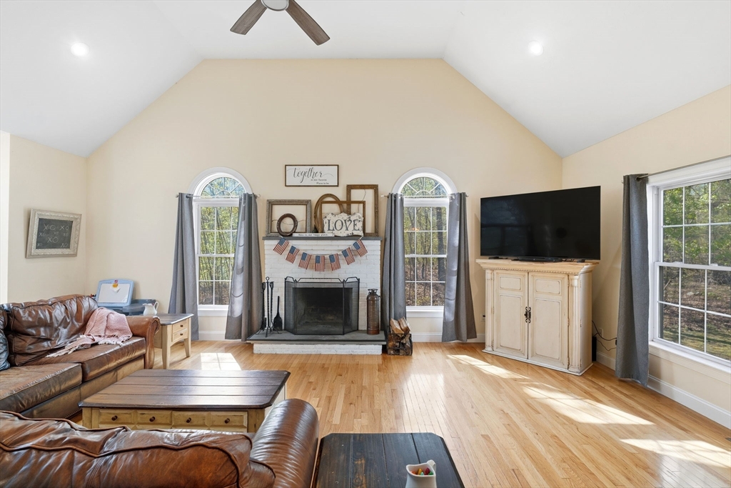 76 Old Farm Road Douglas, MA 01516 - Photo 32 of 35
