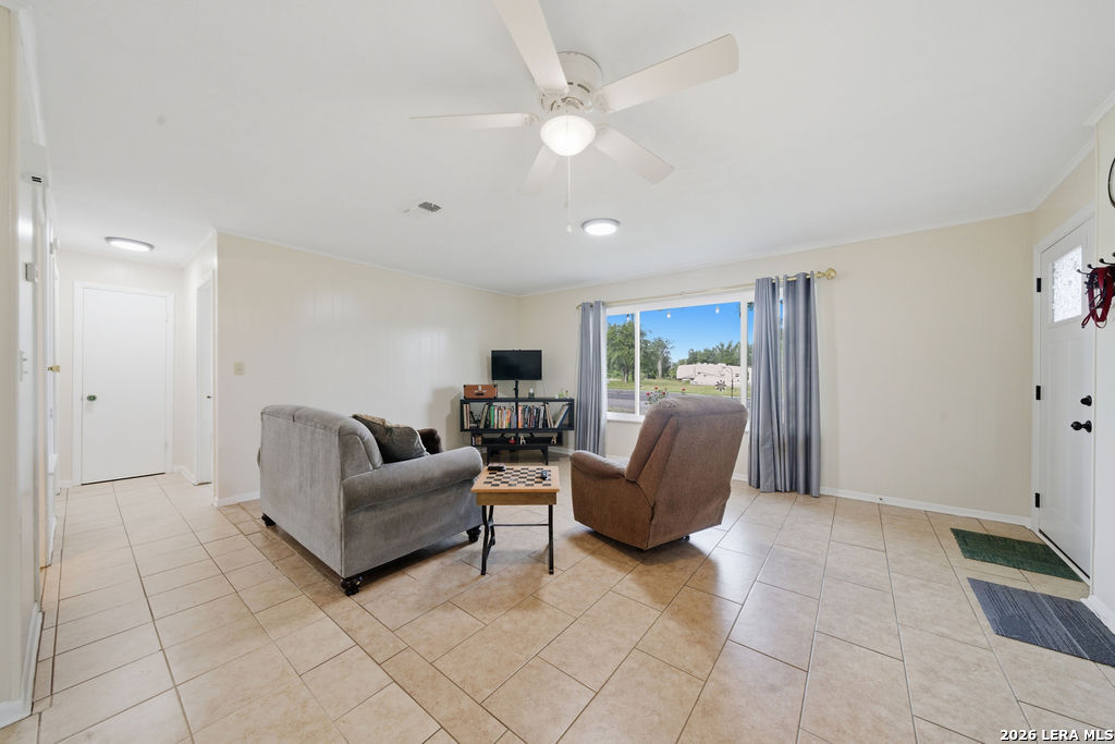 365 State Highway 95 Elgin, TX 78621 - Photo 10 of 34 a living room with furniture