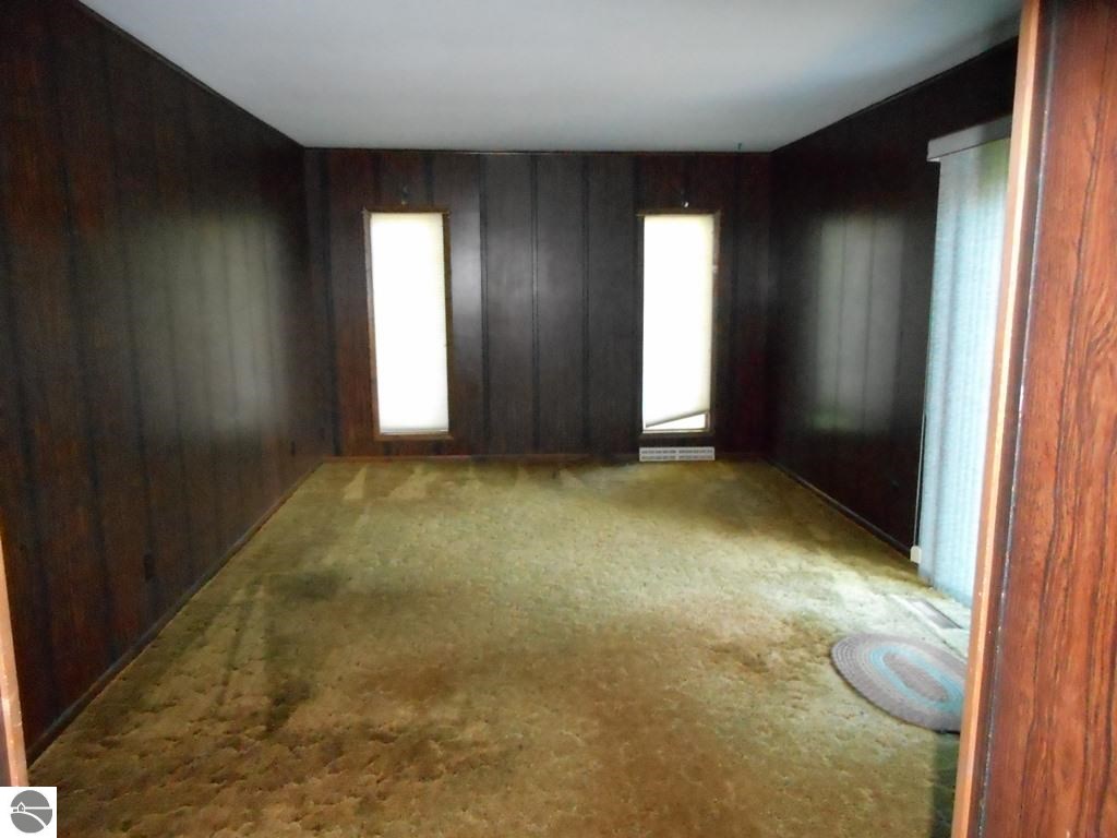 1873 Scully Road Mount Pleasant, MI 48858 - Photo 9 of 23 1789556-8.JPG