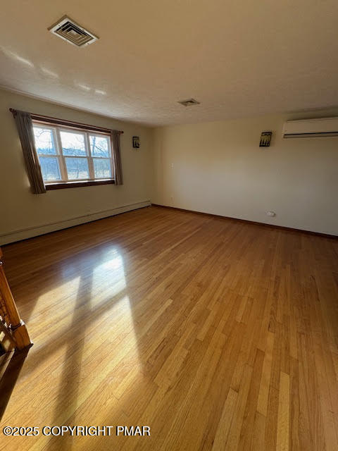 122 Deep Woods Lane Stroudsburg, PA 18360 - Photo 12 of 111 Living Room