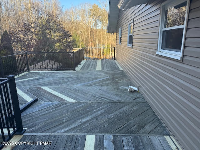 122 Deep Woods Lane Stroudsburg, PA 18360 - Photo 55 of 111 Rear Deck