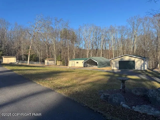 $497,000 | 122 Deep Woods Lane, Stroudsburg, PA 18360