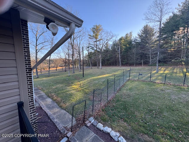 122 Deep Woods Lane Stroudsburg, PA 18360 - Photo 81 of 111 Enclosed Back Yard