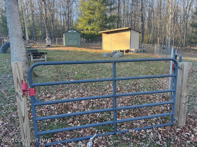 122 Deep Woods Lane Stroudsburg, PA 18360 - Photo 85 of 111 Costly Gates