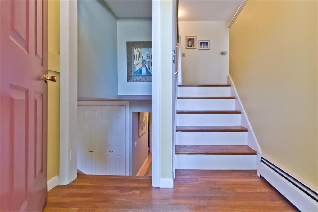 16 Mayflower Road Westbrook, ME 04092 - Photo 24 of 34 Stairway