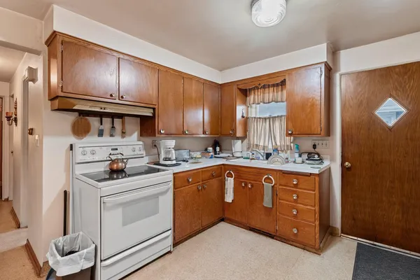 $274,900 | 604 Knight Avenue, Neenah, WI 54956