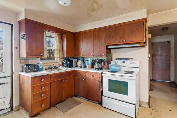 $274,900 | 604 Knight Avenue, Neenah, WI 54956