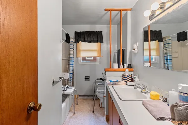 $274,900 | 604 Knight Avenue, Neenah, WI 54956