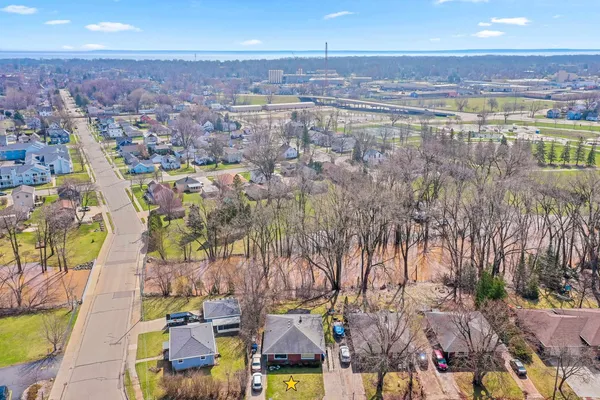 $274,900 | 604 Knight Avenue, Neenah, WI 54956