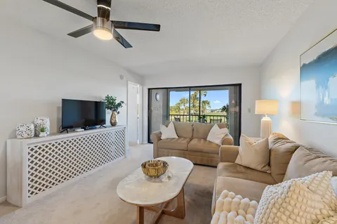 $184,900 | 13369 Touchstone Place, Unit 203, Palm Beach Gardens, FL 33418