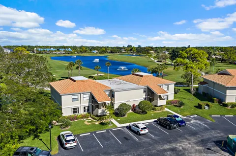 $184,900 | 13369 Touchstone Place, Unit 203, Palm Beach Gardens, FL 33418