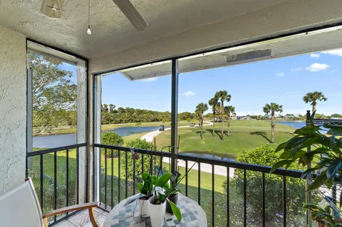 $184,900 | 13369 Touchstone Place, Unit 203, Palm Beach Gardens, FL 33418