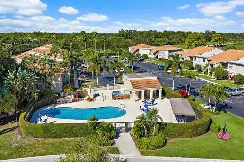 $184,900 | 13369 Touchstone Place, Unit 203, Palm Beach Gardens, FL 33418