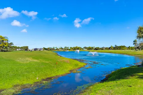 $184,900 | 13369 Touchstone Place, Unit 203, Palm Beach Gardens, FL 33418