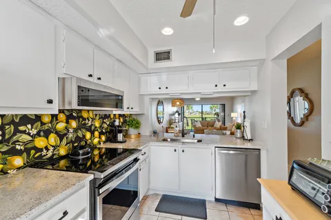 $184,900 | 13369 Touchstone Place, Unit 203, Palm Beach Gardens, FL 33418