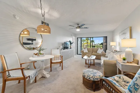 $184,900 | 13369 Touchstone Place, Unit 203, Palm Beach Gardens, FL 33418