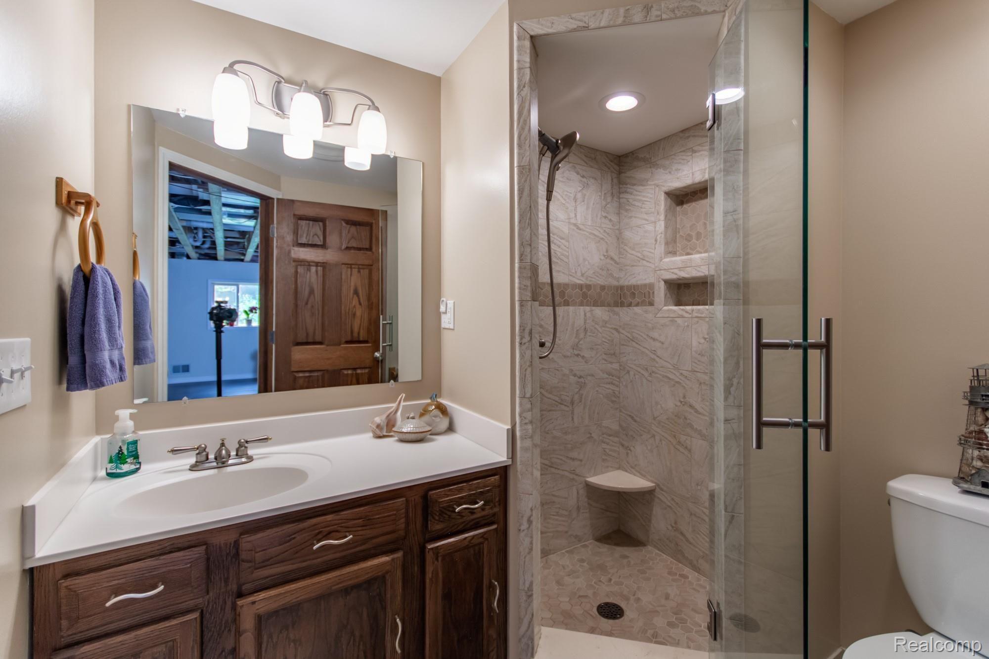 5568 Lum Road Attica, MI 48412 - Photo 29 of 45 DSC_7662enf.jpg