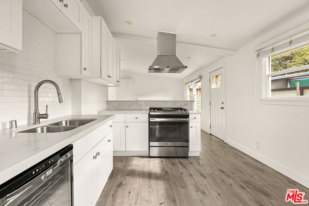 312 Chestnut Avenue Los Angeles, CA 90042 - Photo 4 of 20