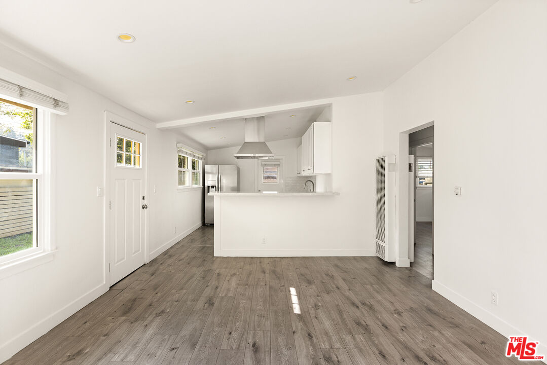 312 Chestnut Avenue Los Angeles, CA 90042 - Photo 9 of 20