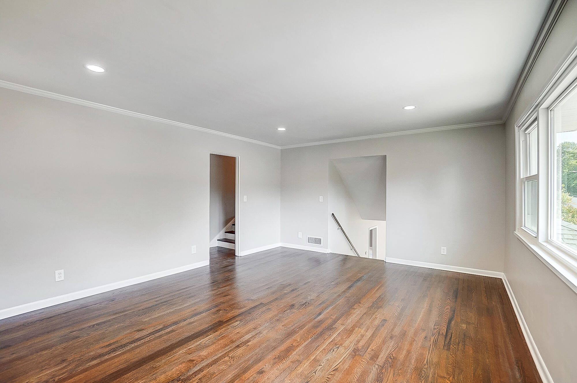 654 West Harding Road Springfield, OH 45504 - Photo 10 of 23 Gallery Image 10