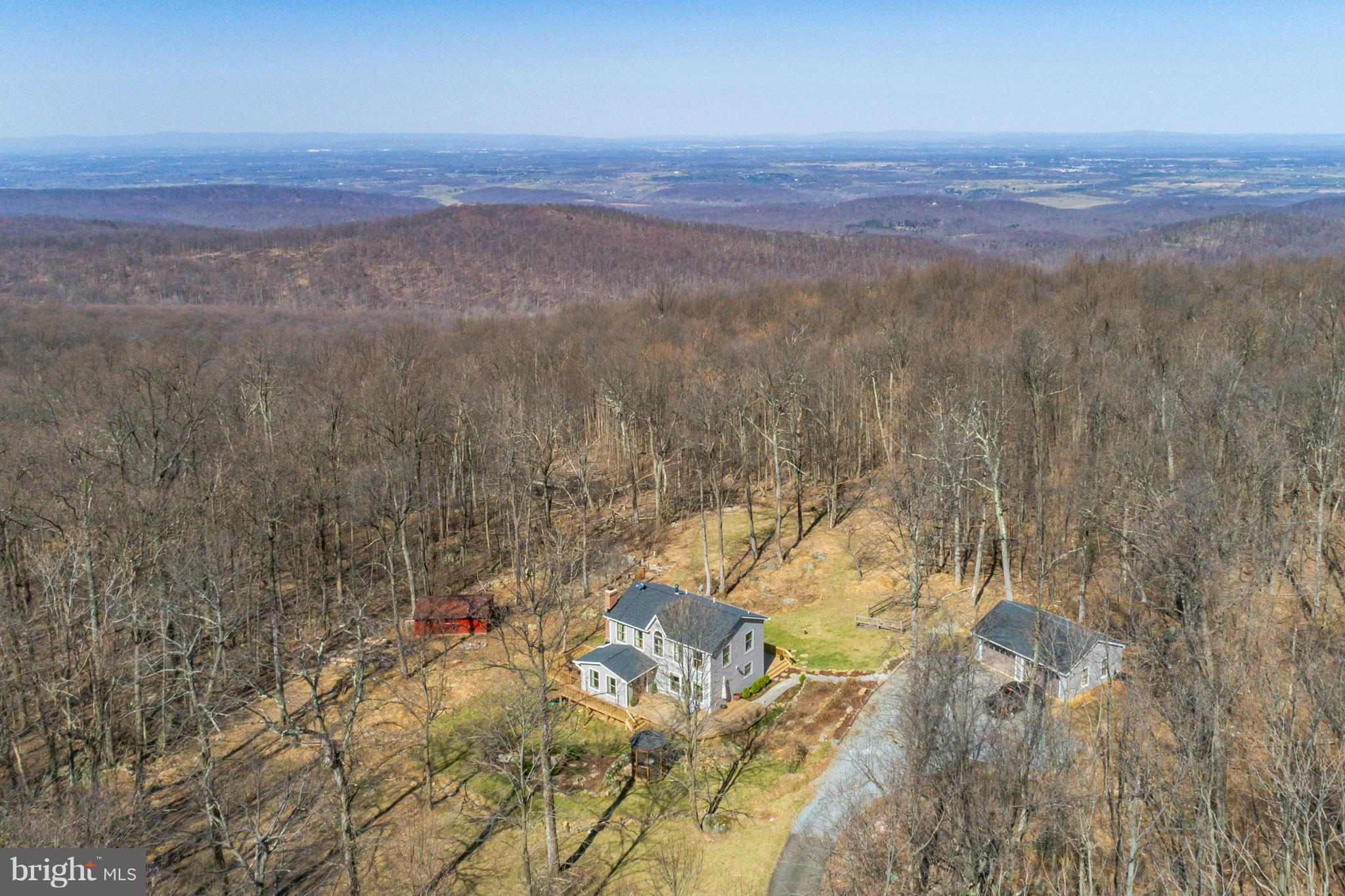 20285 Blue Ridge Mountain Road Paris, VA 20130 - Photo 1 of 30 Seclusion and privacy on 13 acres