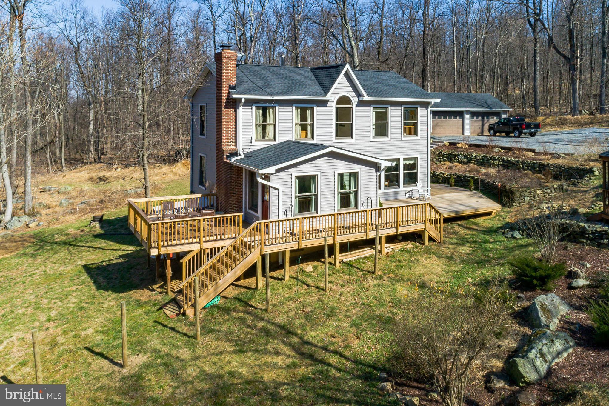 20285 Blue Ridge Mountain Road Paris, VA 20130 - Photo 3 of 30 Brand new deck on rear of home