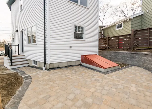 $1,149,900 | 89 Hardy Pond Road, Waltham, MA 02451