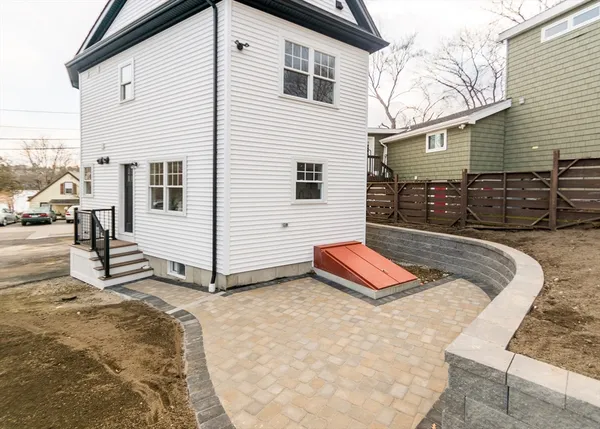 $1,149,900 | 89 Hardy Pond Road, Waltham, MA 02451