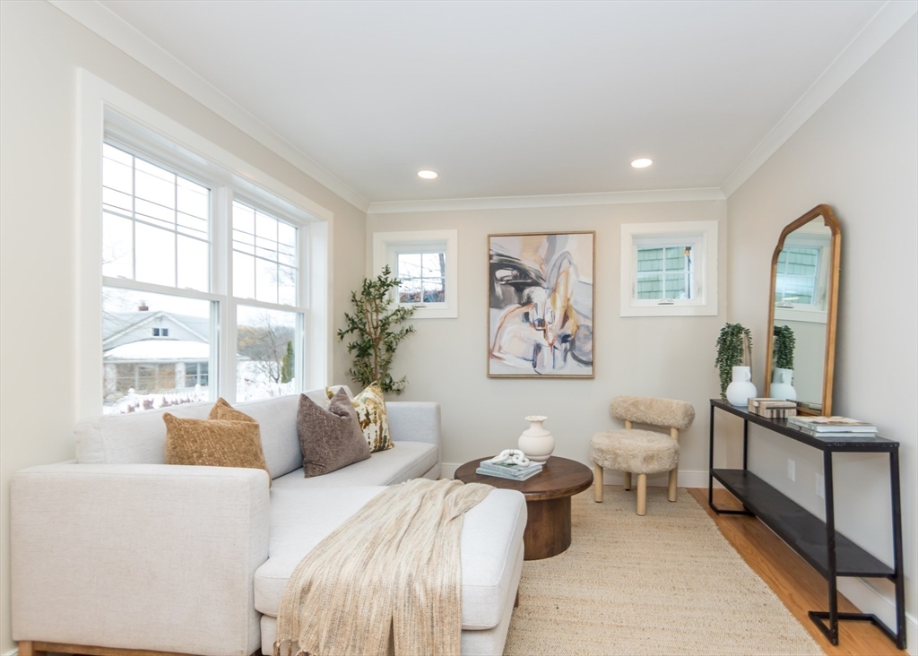 89 Hardy Pond Road Waltham, MA 02451 - Photo 8 of 39